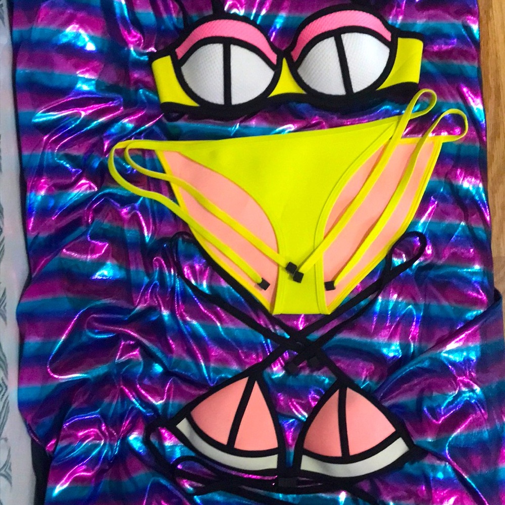 TRIANGL Bikini